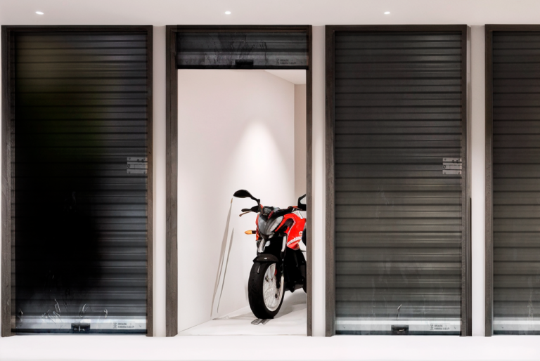 DEPÓSITOS O PQ. MOTO